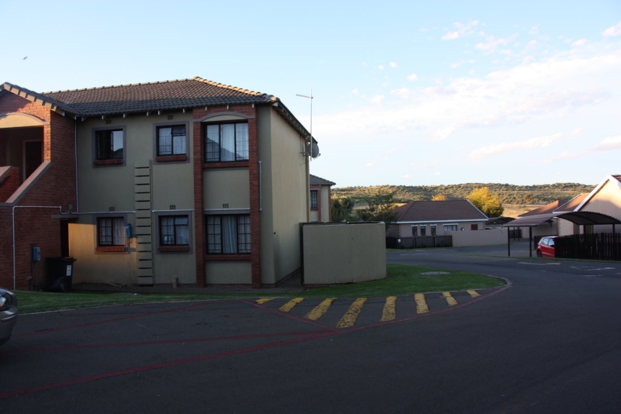 2 Bedroom Property for Sale in Hillside Free State